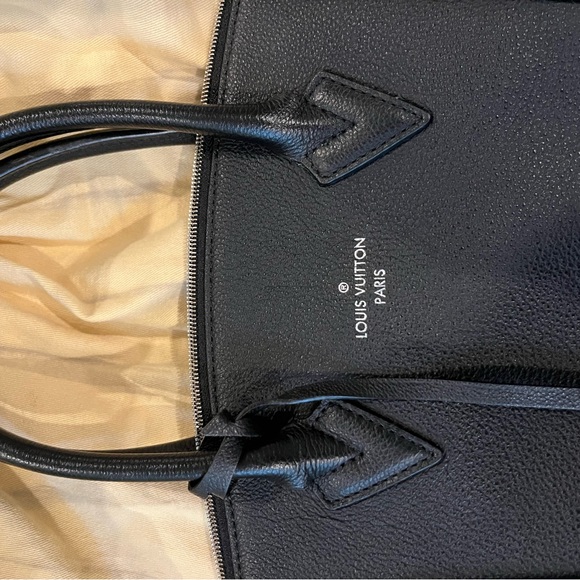 Louis Vuitton Black Leather LOCKIT PM Bag Brand New Stunning Callout Zipper Pull - Picture 2 of 16